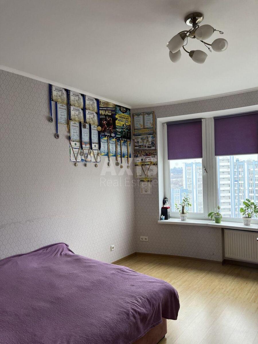 2k apartment nab. Dniprovs'ka 266