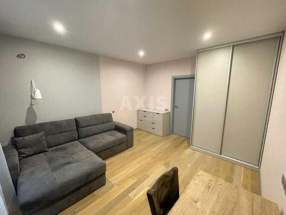 3k apartment vul. Lypkivs'kogo Vasylja Mytropolyta 37Г3