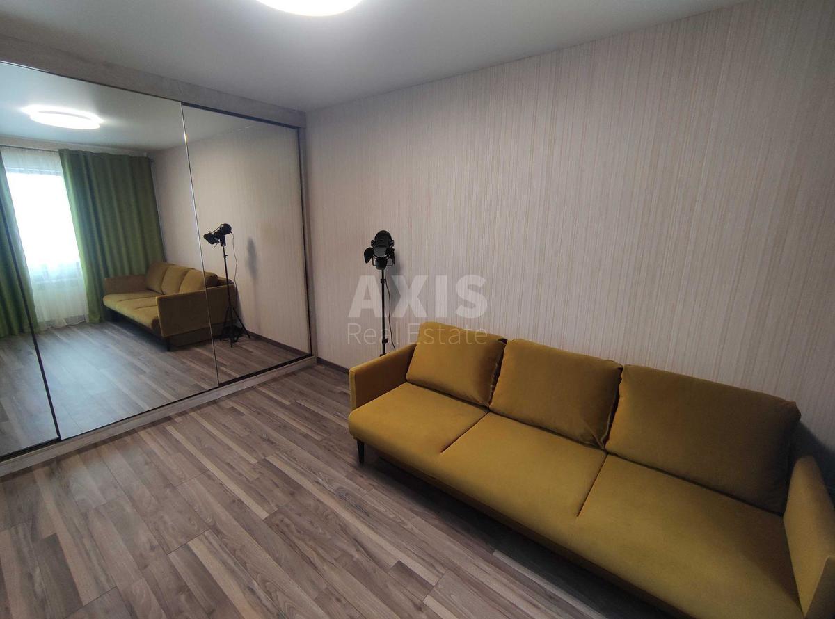 2k apartment vul. Doncja Myhajla 21А4
