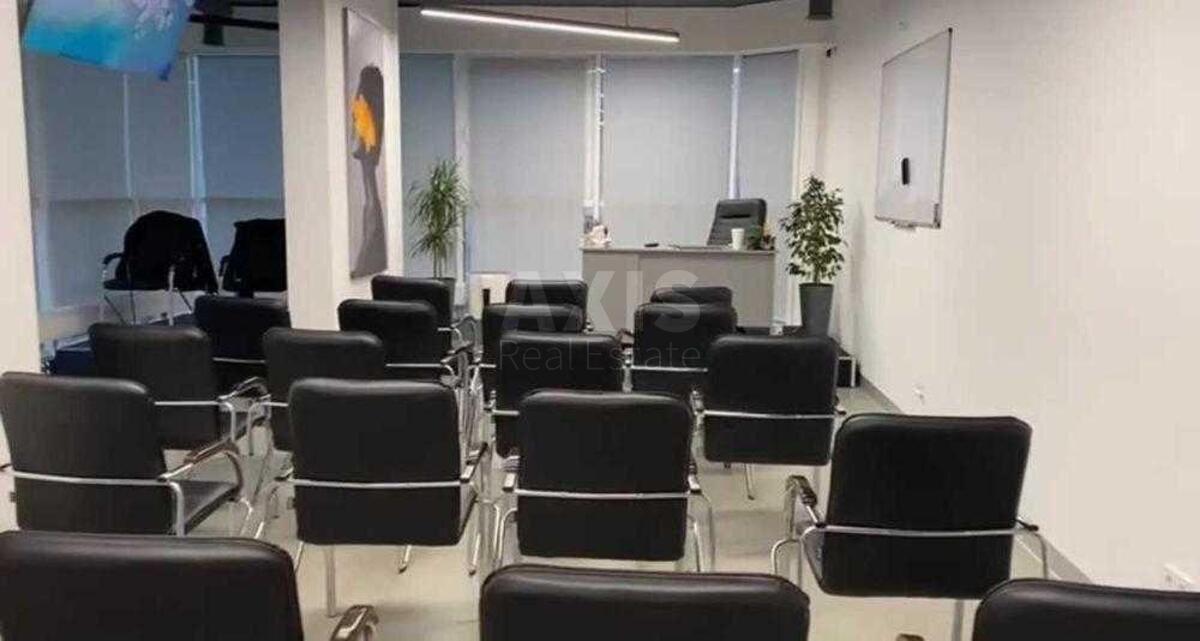 Office vul. Zhyljans'ka 118, 281m23