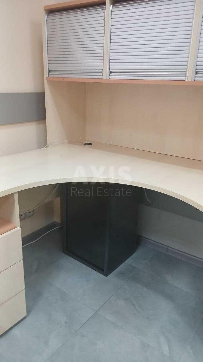 Office vul. Kudri Ivana 41, 53m2601443