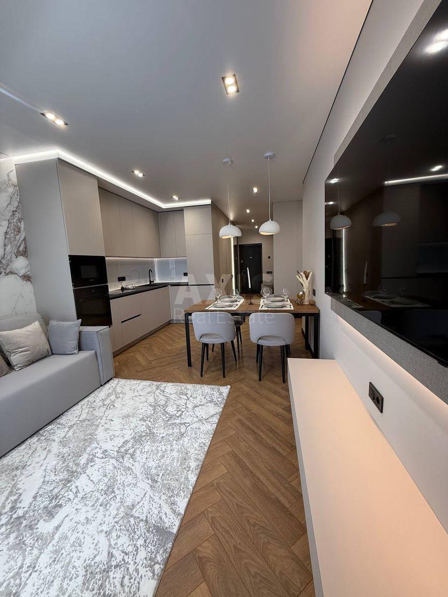 4k apartment vul. Rodyny Kristeriv 14581351