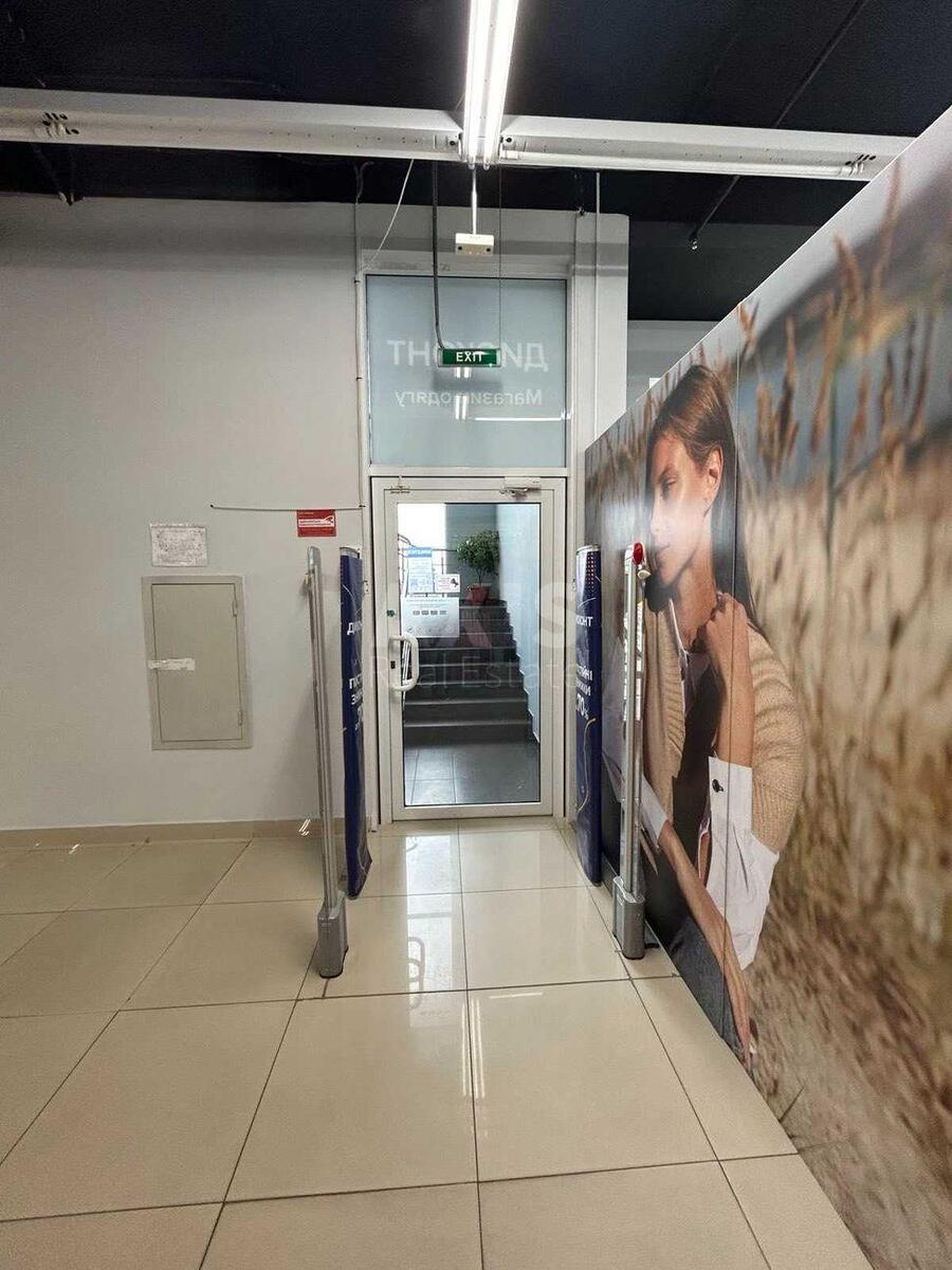 Trade object vul. Sverstjuka Jevgena 2Б, 1000m2624188