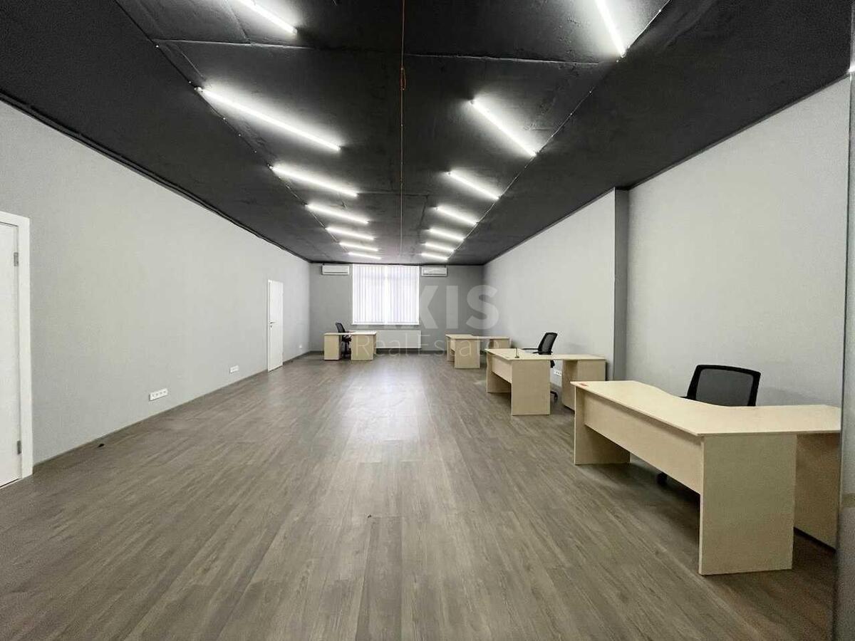 Office vul. Ushyns'kogo 40, 1500m26187610