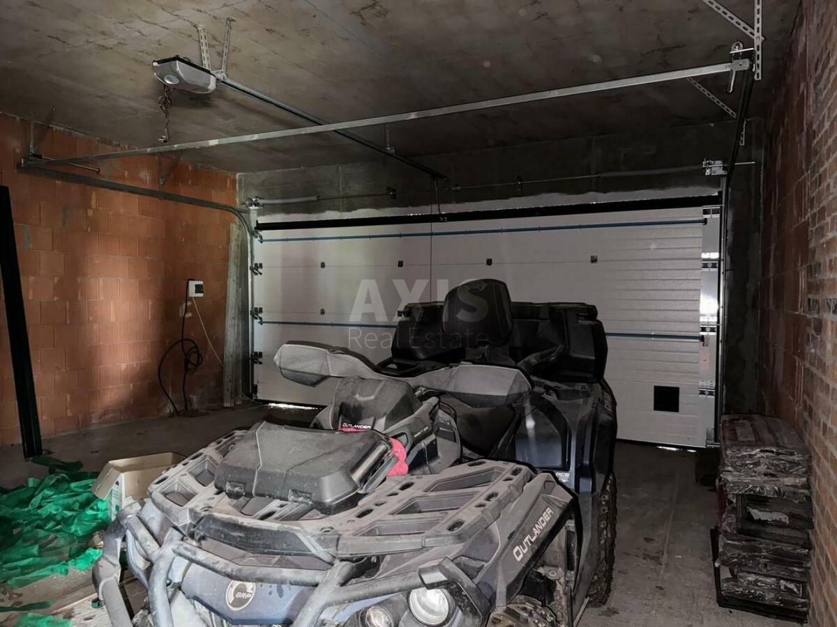 Дoм ул. Центральная, 300м2, город Киев579724
