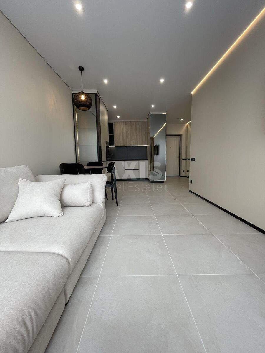 2k apartment nab. Dniprovs'ka 15Д3