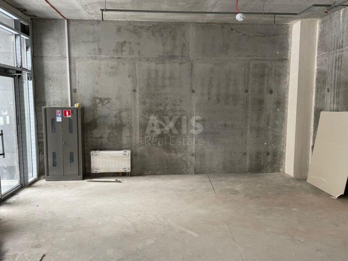 Trade object vul. Sverstjuka Jevgena 4, 210m24
