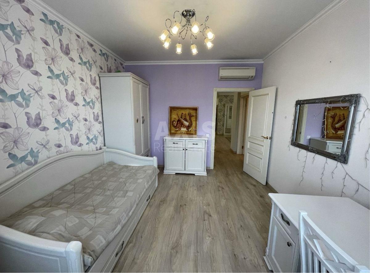3k apartment nab. Dniprovs'ka 1А5