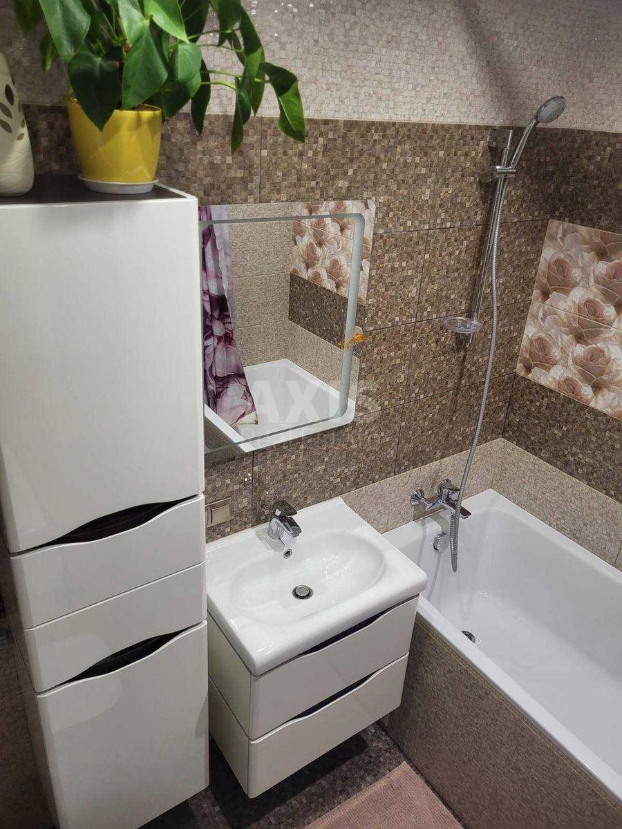 1k apartment vul. Myhajla Maksymovycha 7А7