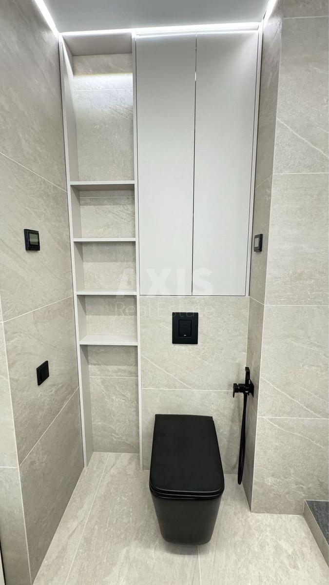 2k apartment vul. Pivnichno-Syrec'ka 19