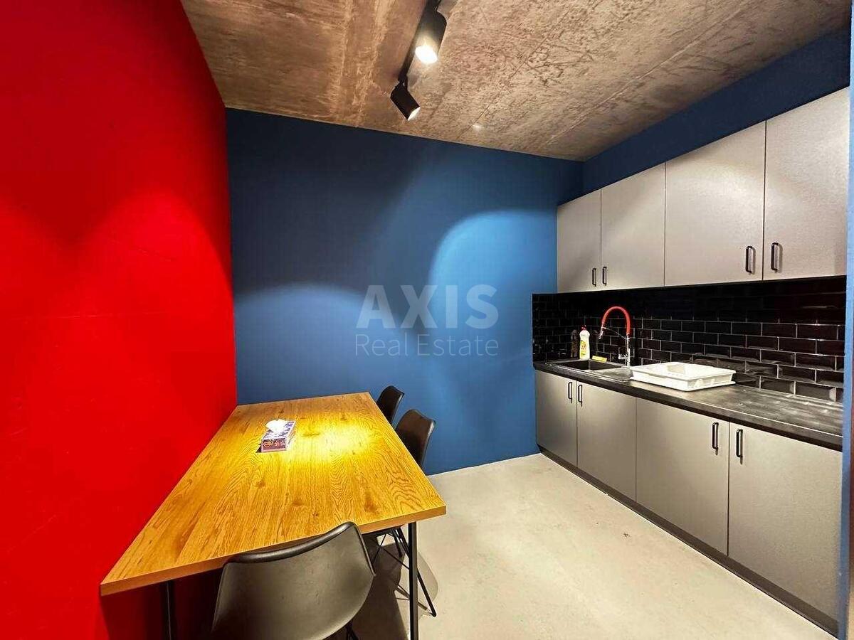Office vul. Kikvidze 41, 140m28