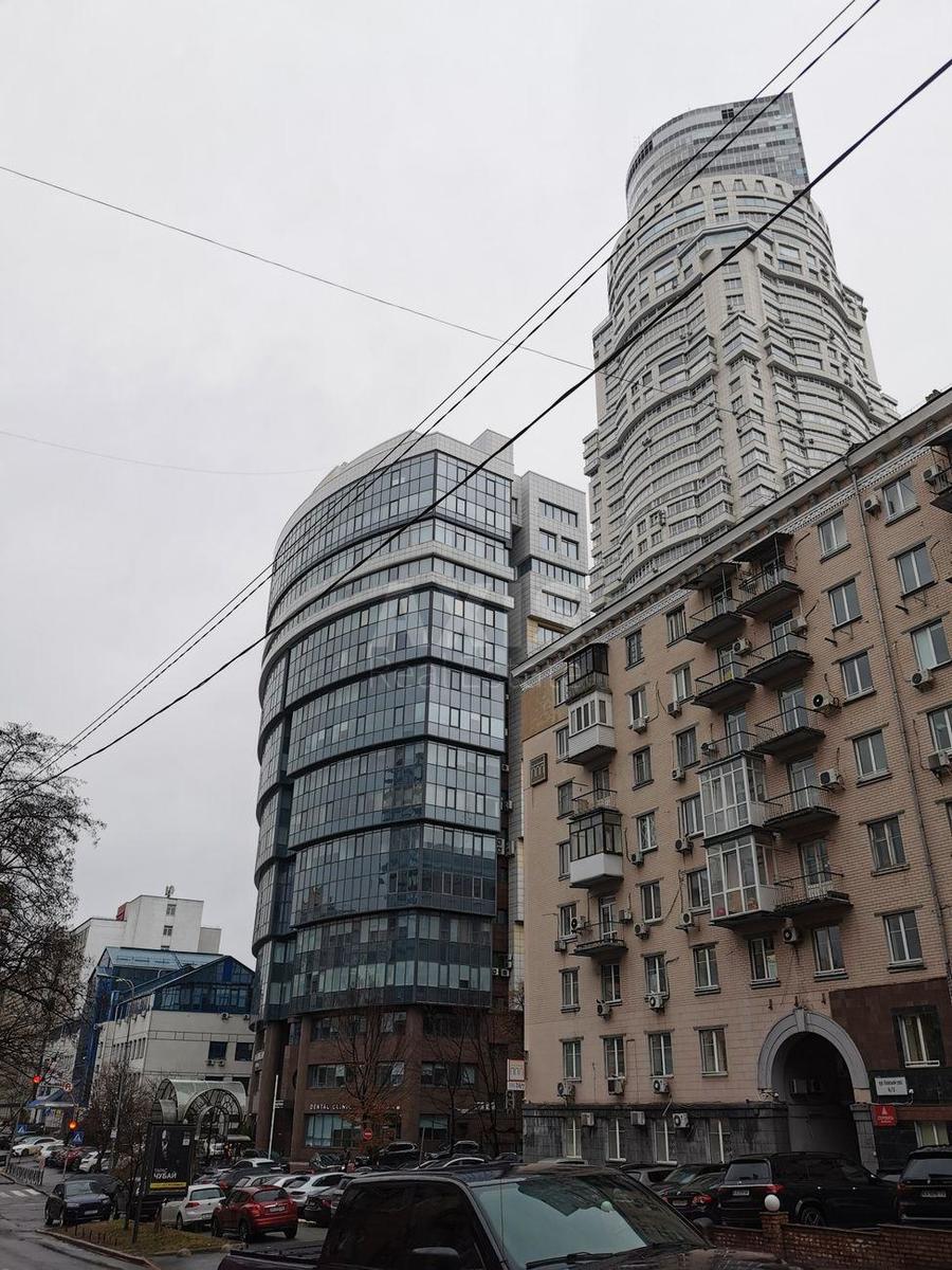 Office vul. Velyka Vasyl'kivs'ka 64, 300m2