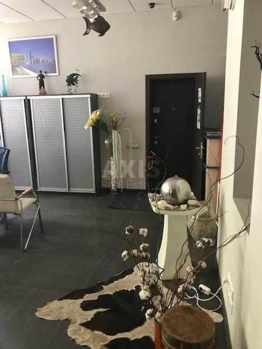 Office vul. Mykil's'ko-Slobids'ka 3, 100m26
