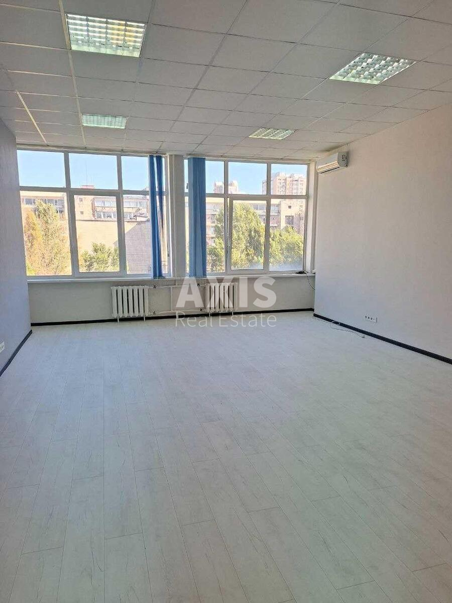 Office vul. Knyaziv Ostrozkykh 46/2, 65m2