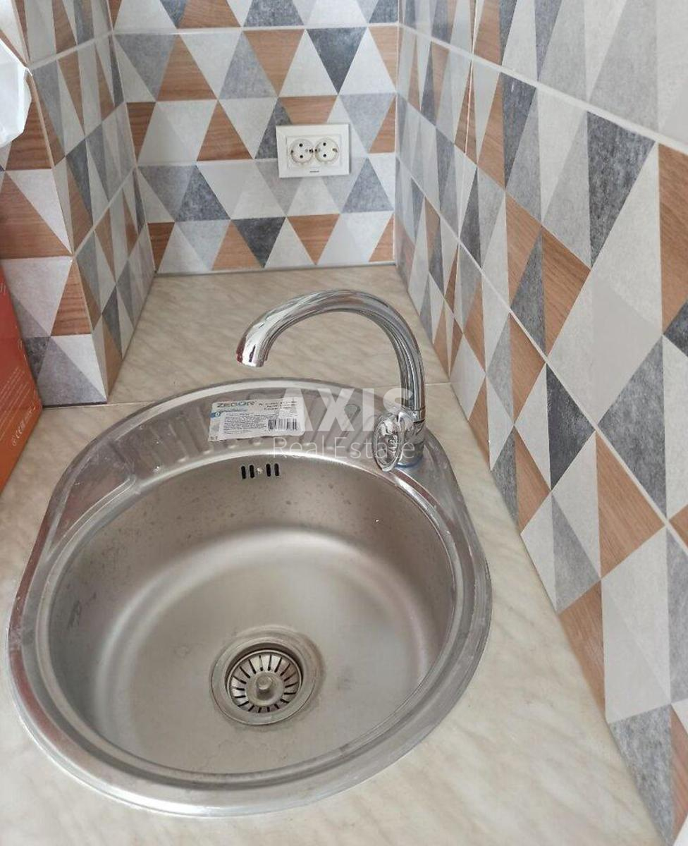 1k apartment vul. Zabolotnogo Akademika 10