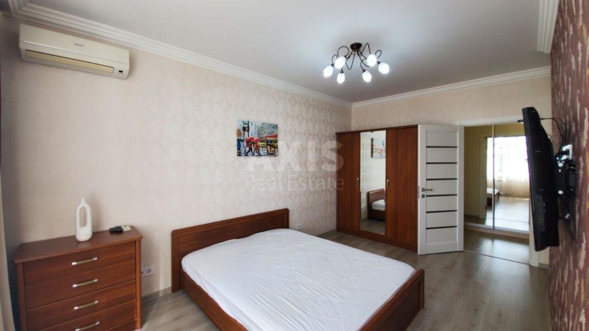 1k apartment vul. Sikors'kogo Igorja Aviakonstruktora 4/64