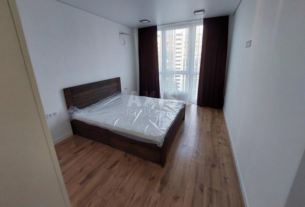 1k apartment vul. Pivnichno-Syrec'ka 8А3