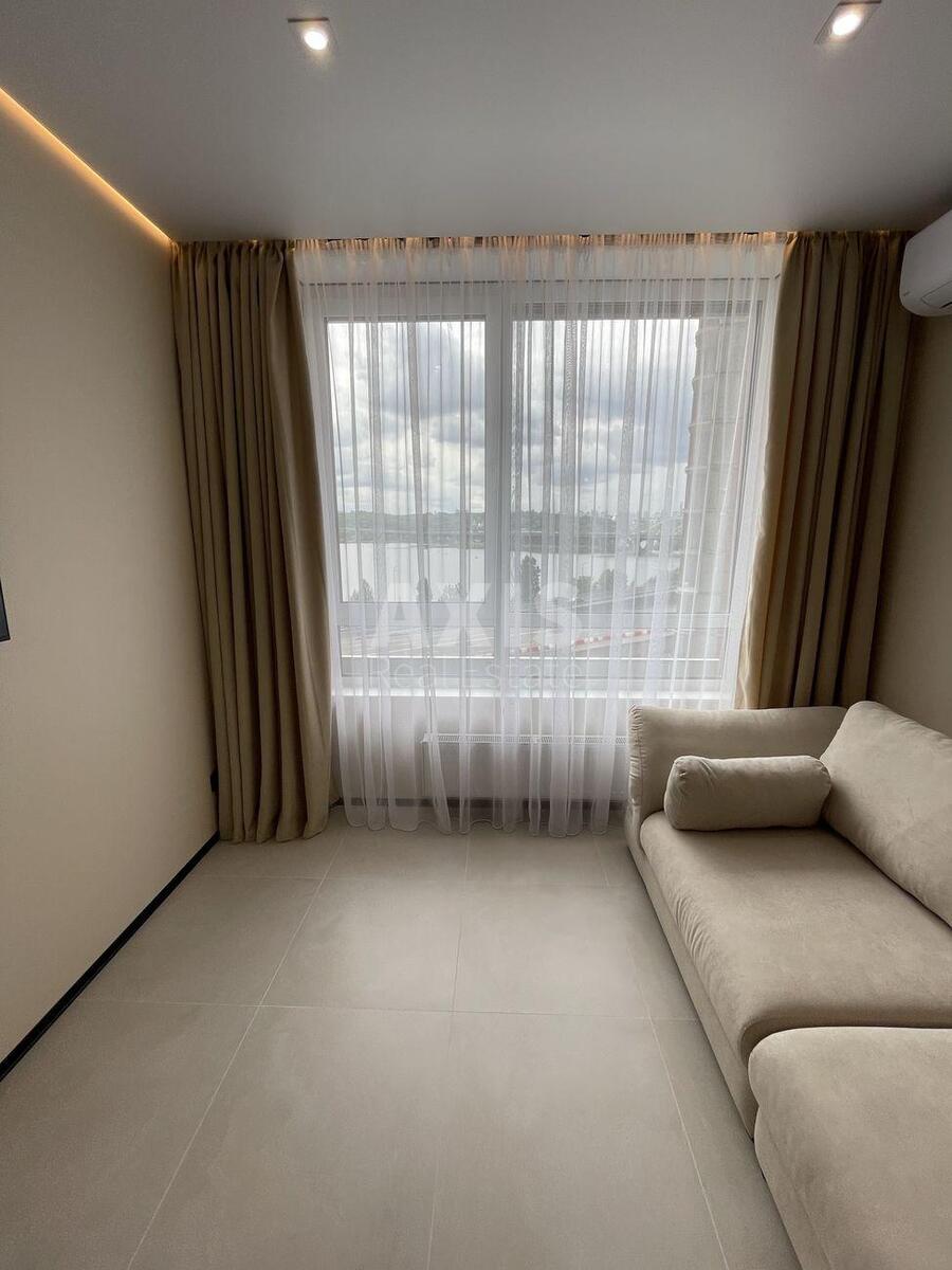 2k apartment nab. Dniprovs'ka 15Д4