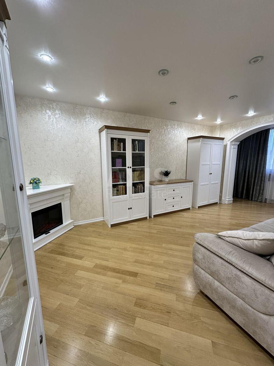 3k apartment vul. Rajduzhna 376