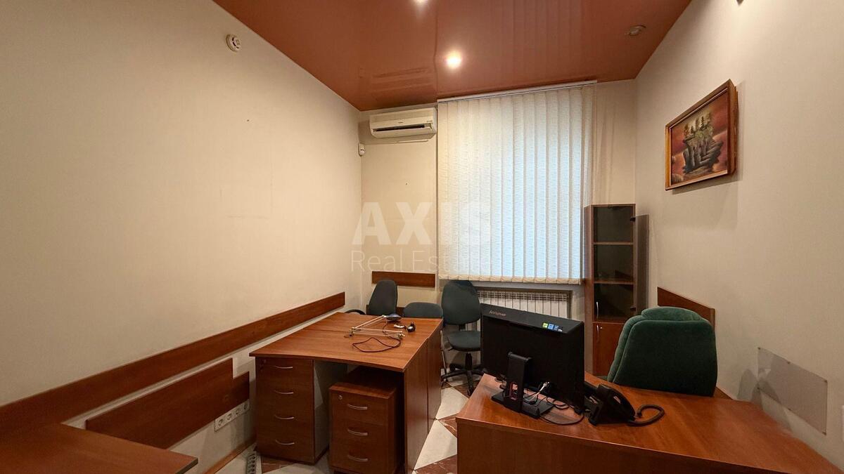 Trade object vul. Dilova 5, 213m2585628