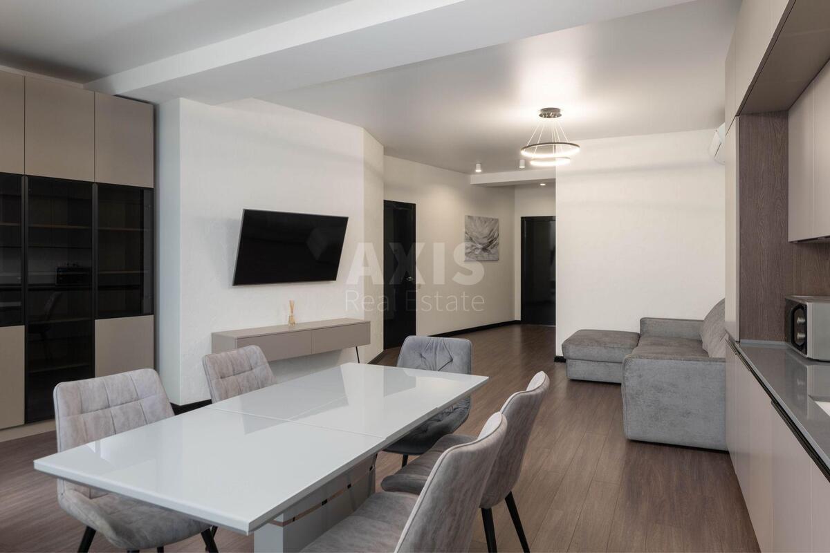 4k apartment vul. Buslivs'ka 12631213