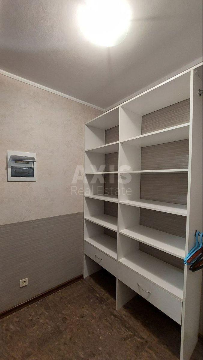 1k apartment vul. Kondratjuka Jurija 36