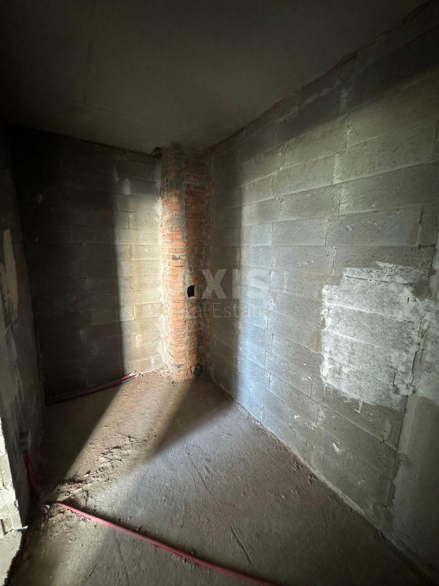 3k apartment vul. Oleksandra Olesja 2В5