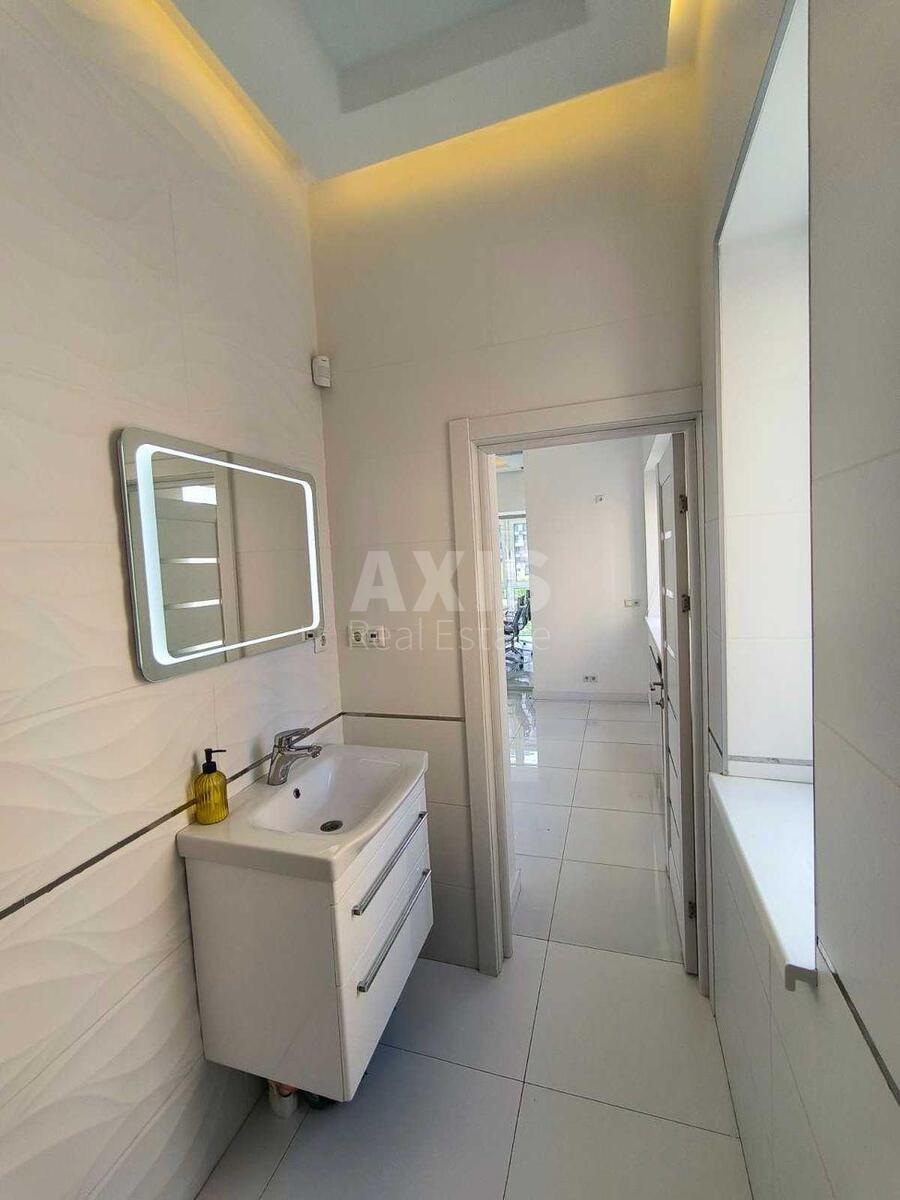 Офис ул. Василия Тютюнника 5А, 96м25965616
