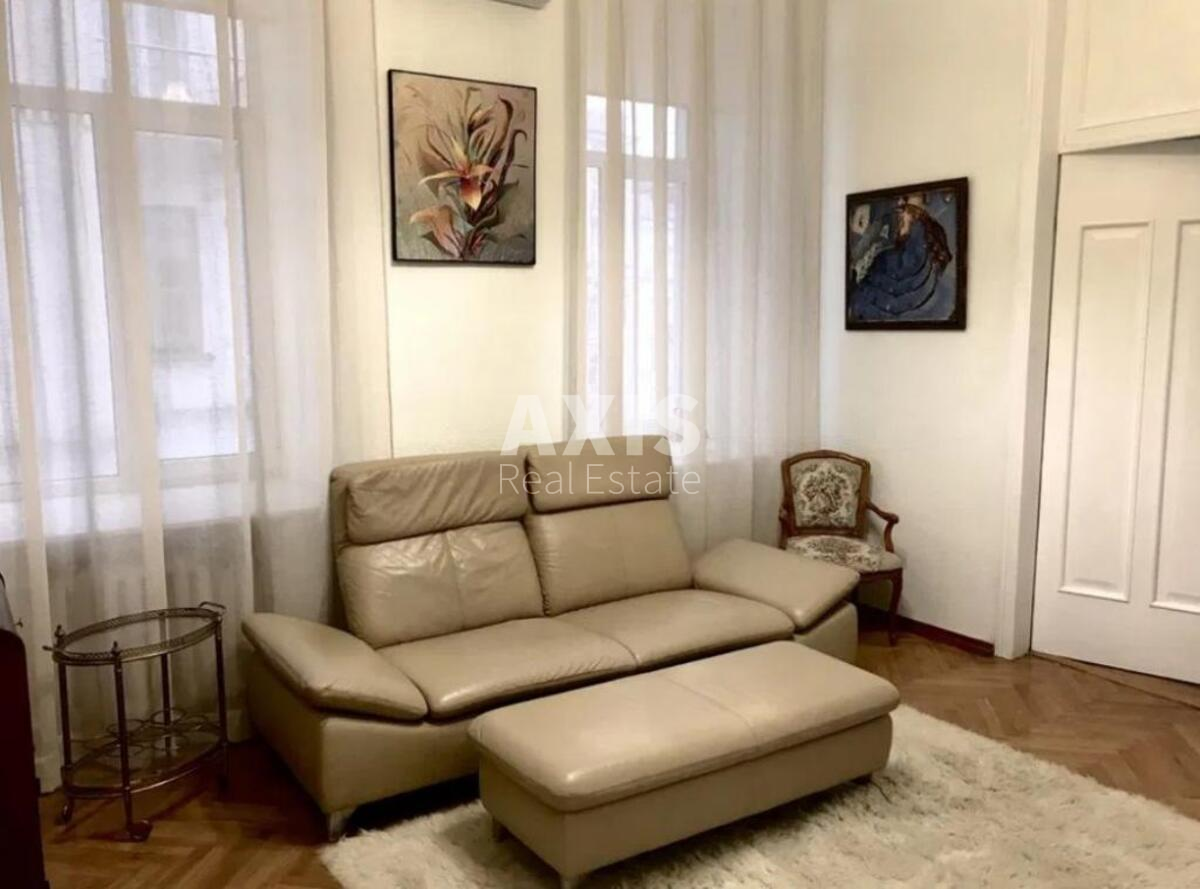 2k apartment vul. Ljuterans'ka 7/107
