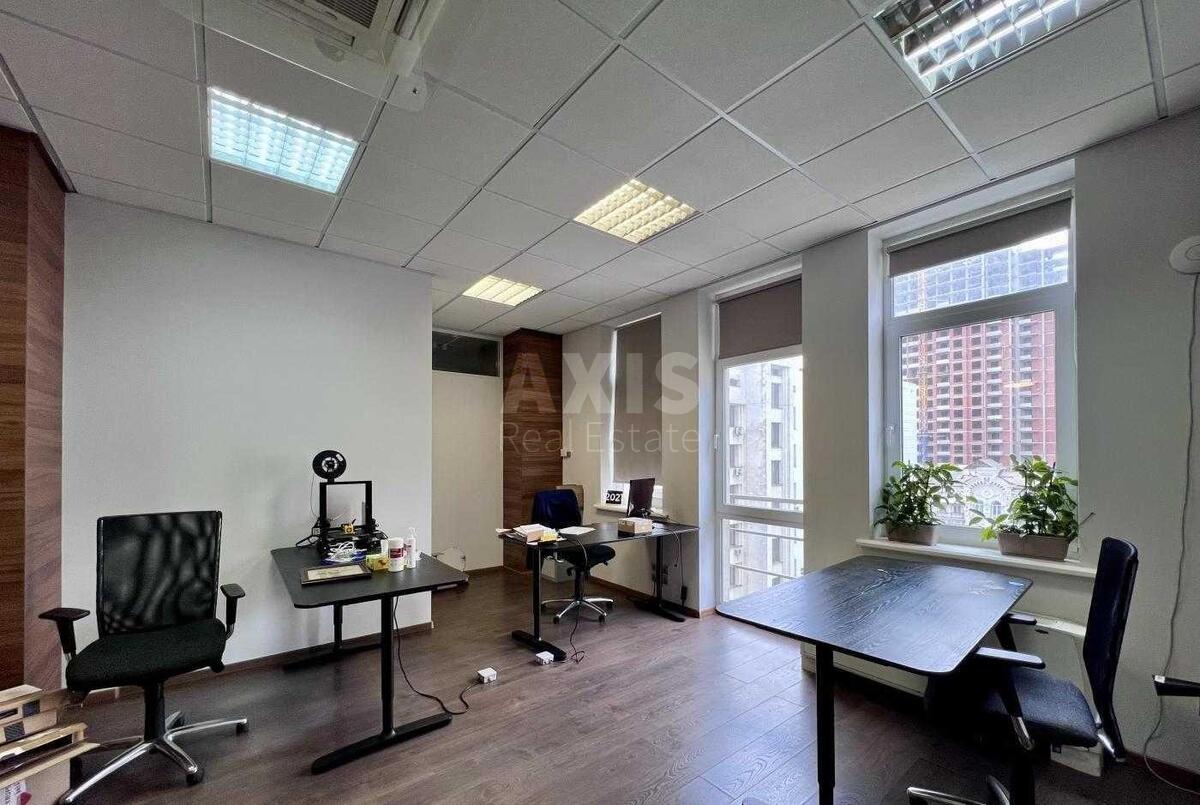 Офис ул. Антоновича 33В, 266м26