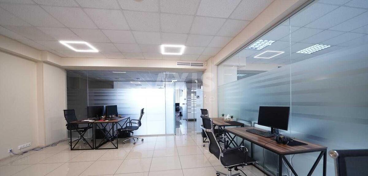 Office vul. Velyka Vasyl'kivs'ka 72, 400m2580817