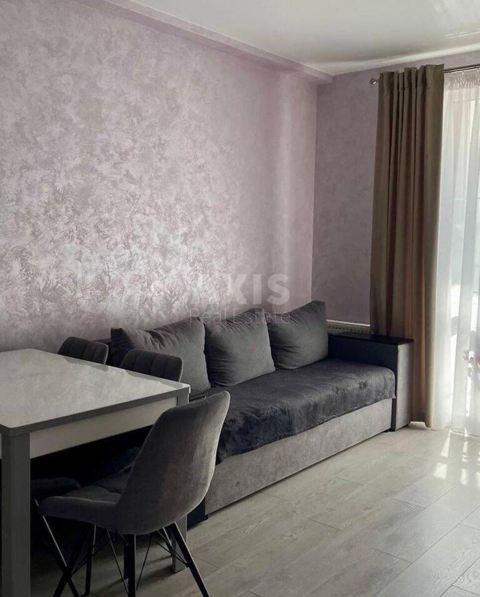 2k apartment vul. Myhajla Maksymovycha 28Д0
