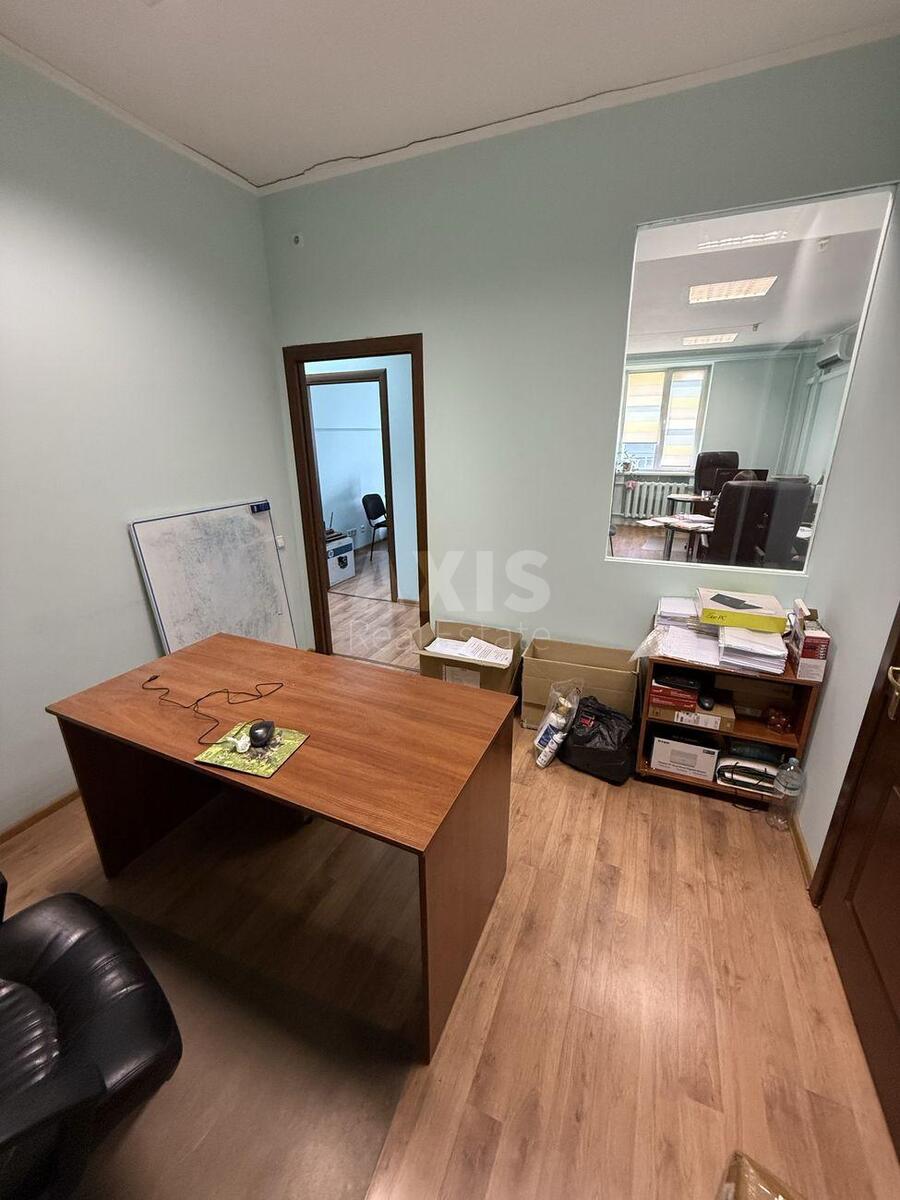 Office vul. Mezhygirs'ka 87А, 53m2572552