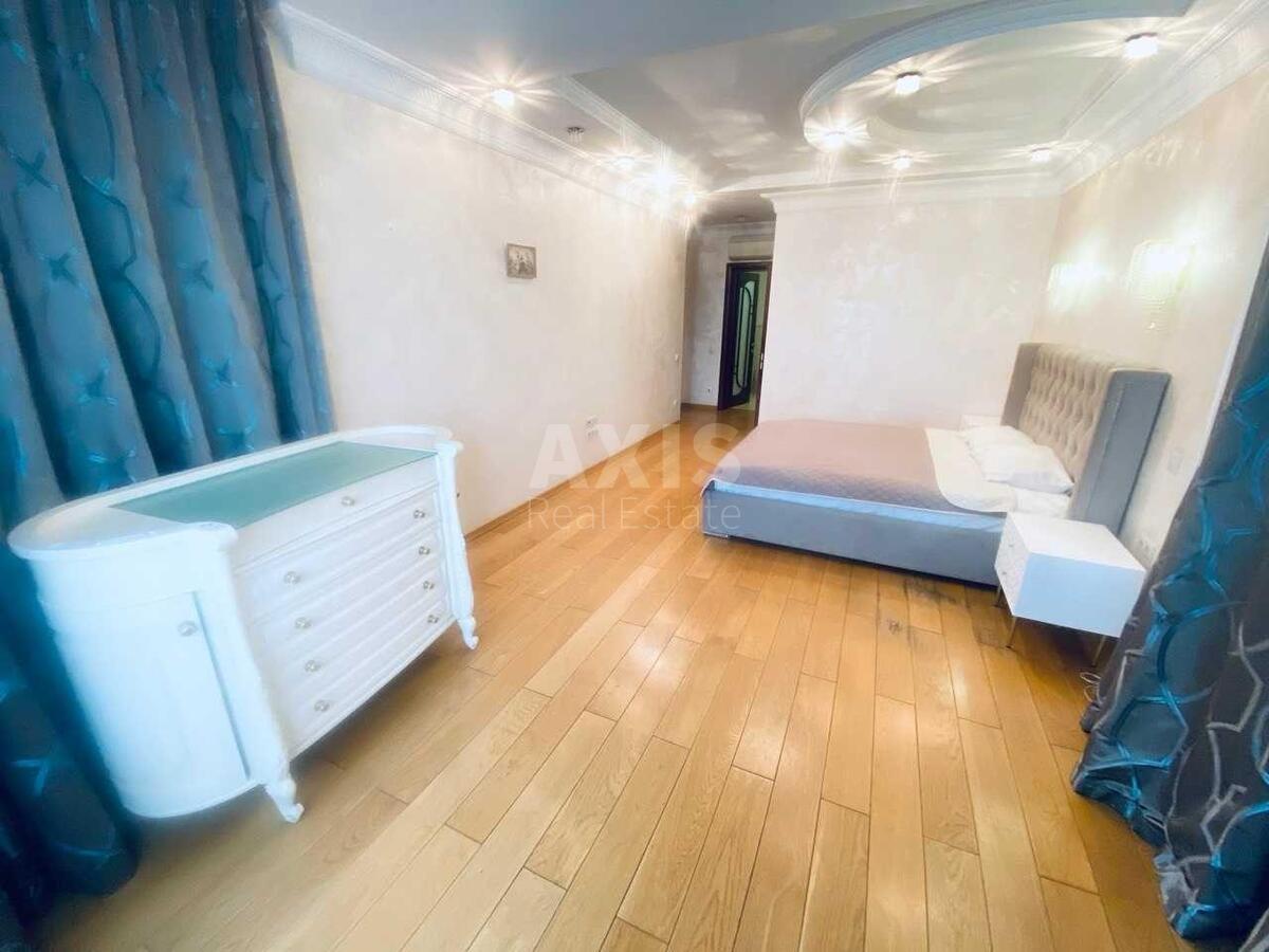 4k apartment bul. Shevchenka Tarasa 27Б621433