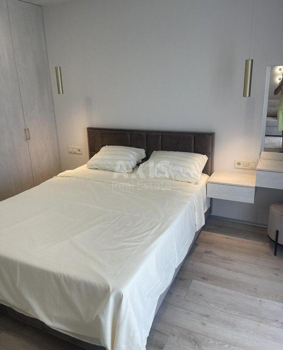 2k apartment vul. Myhajla Maksymovycha 241