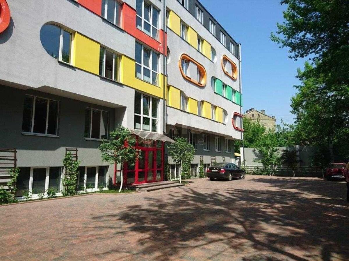 Office vul. Degtjarna 31, 130m2