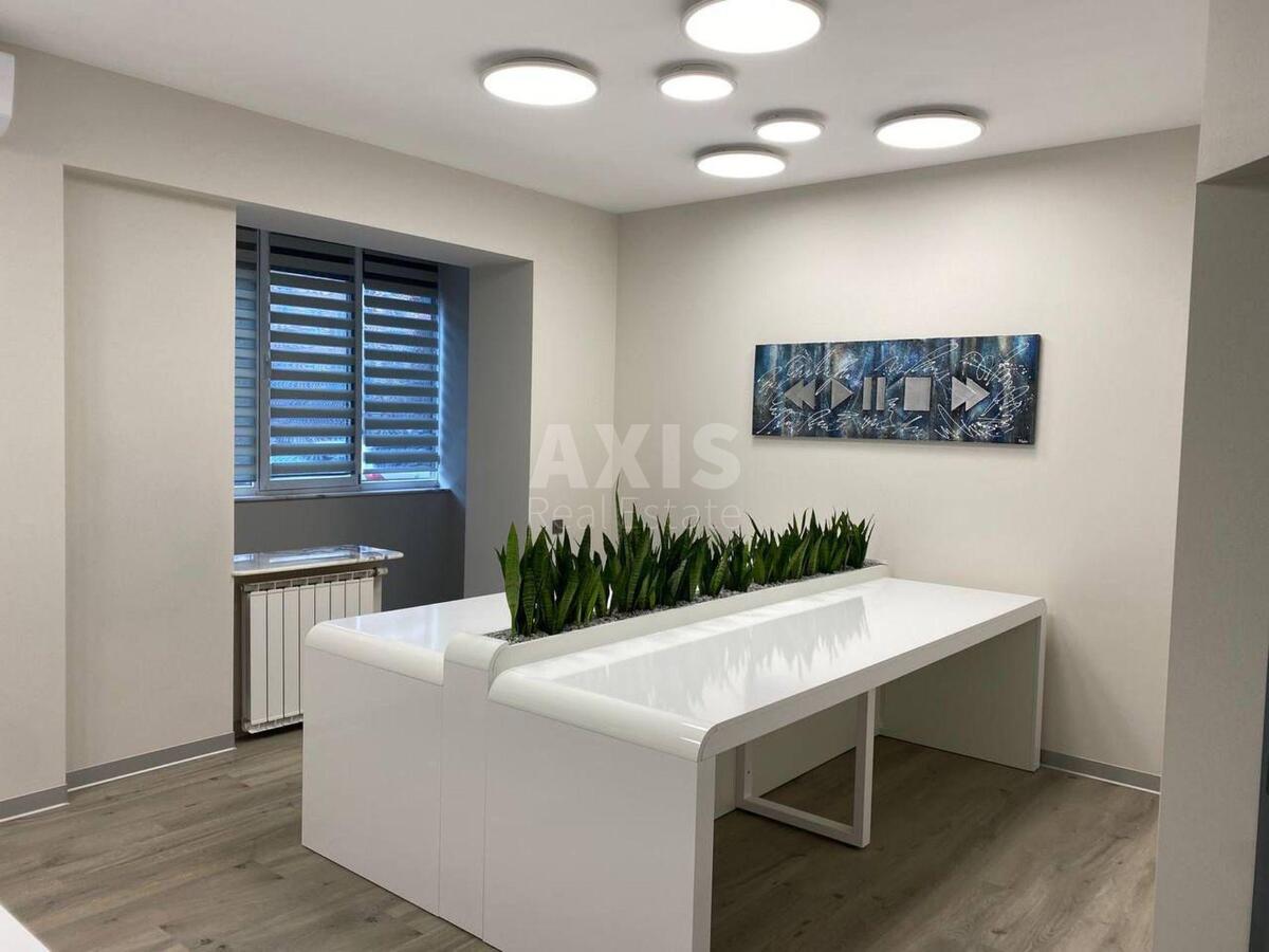 Office pr-t Geroi'v Stalingrada 6, 60m25