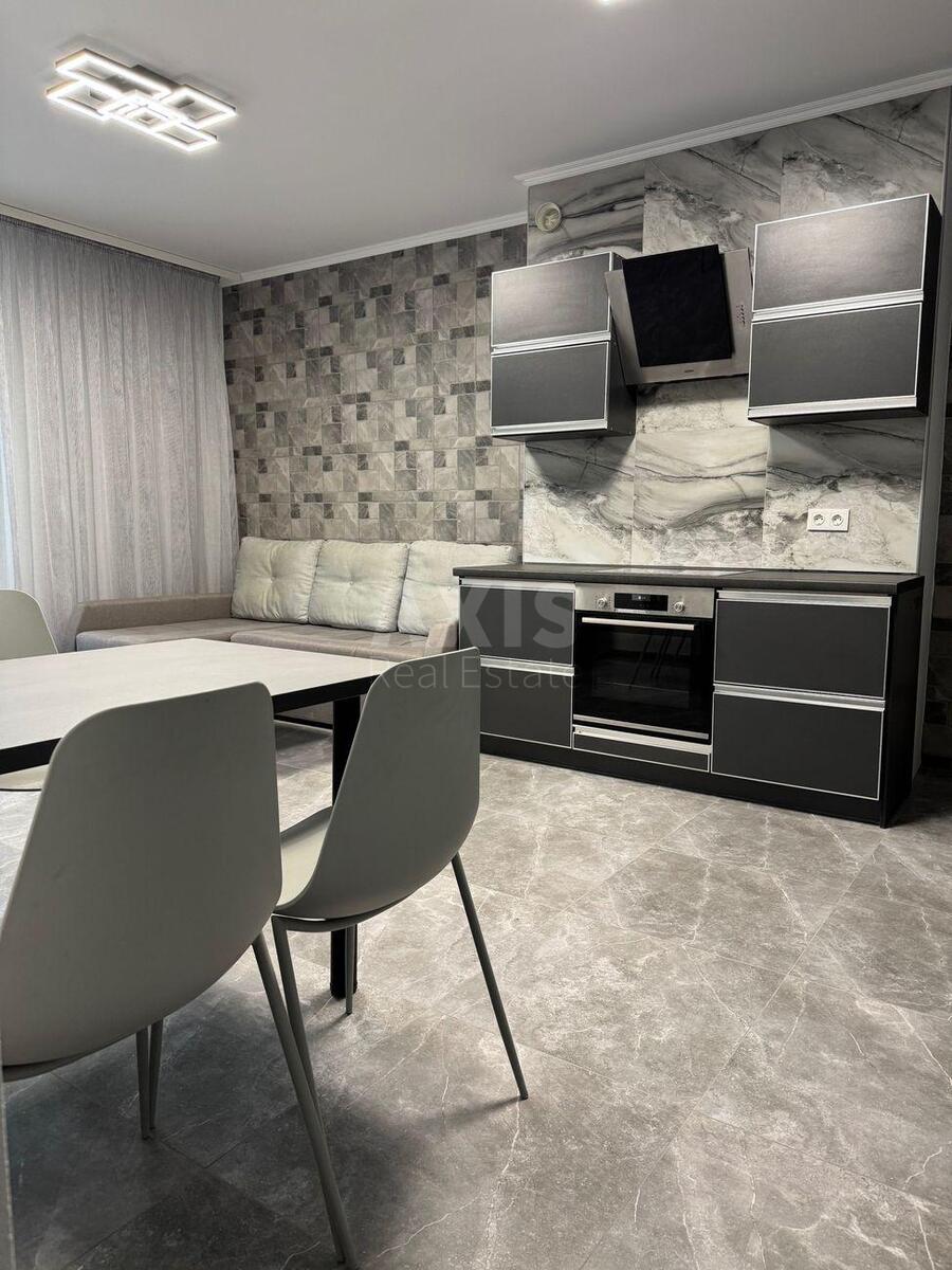 2k apartment vul. Lypkivs'kogo Vasylja Mytropolyta 37В593571