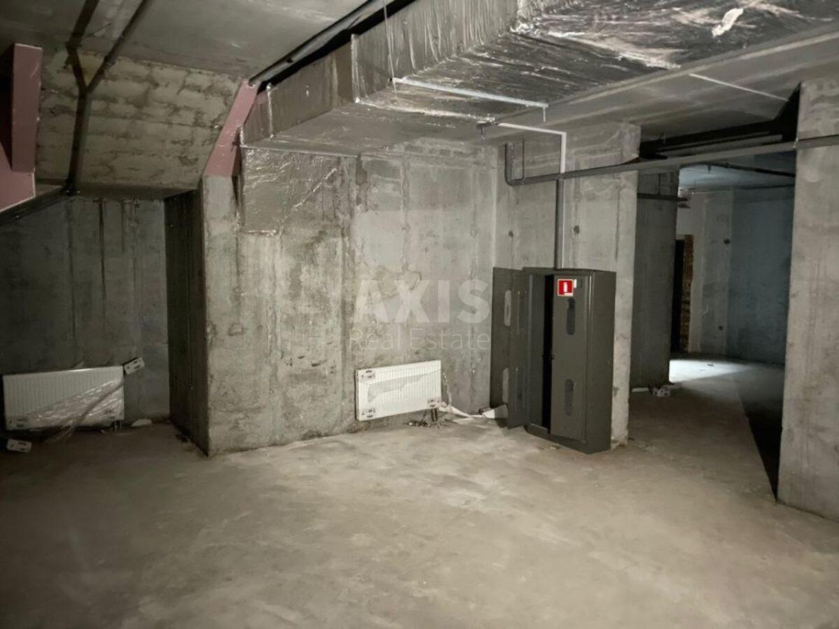Trade object vul. Sverstjuka Jevgena 4, 210m26