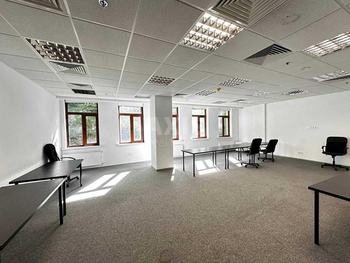 Office vul. Sagajdachnogo Petra 11, 450m29