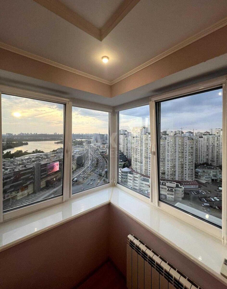 3k apartment vul. Ahmatovoi' Anny 476288511
