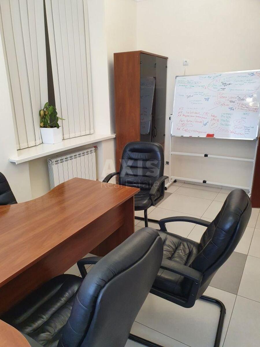 Office vul. Shovkovychna 13/2, 80m24