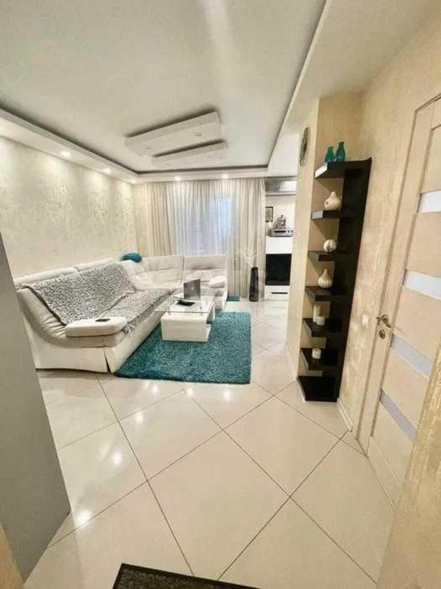 2к квартира бул. Дружбы Народов 3Б587594