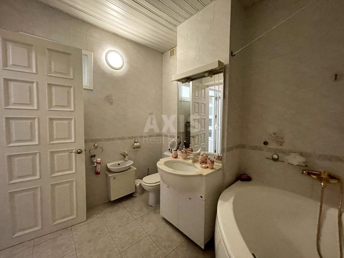 2k apartment vul. Gorodec'kogo Arhitektora 95