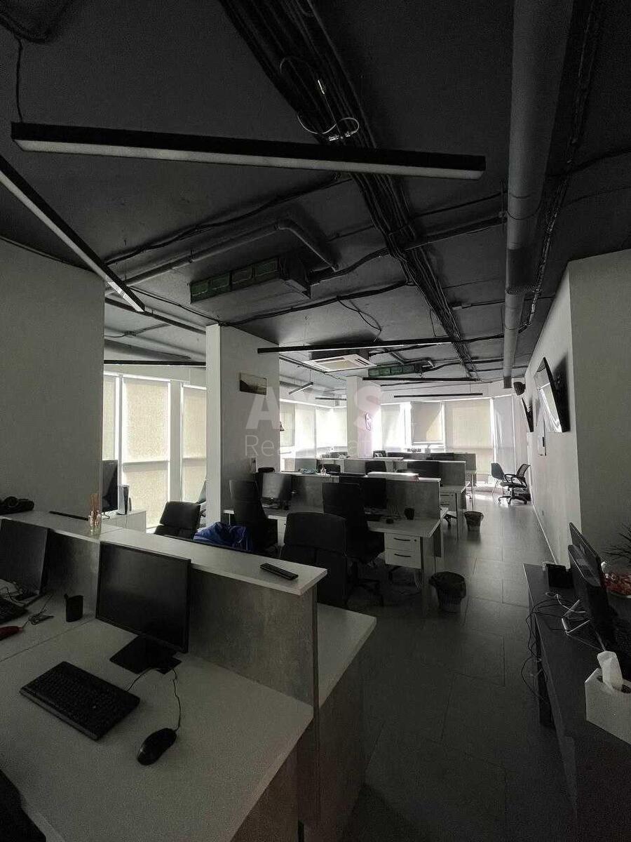 Office vul. Zhyljans'ka 118, 281m22