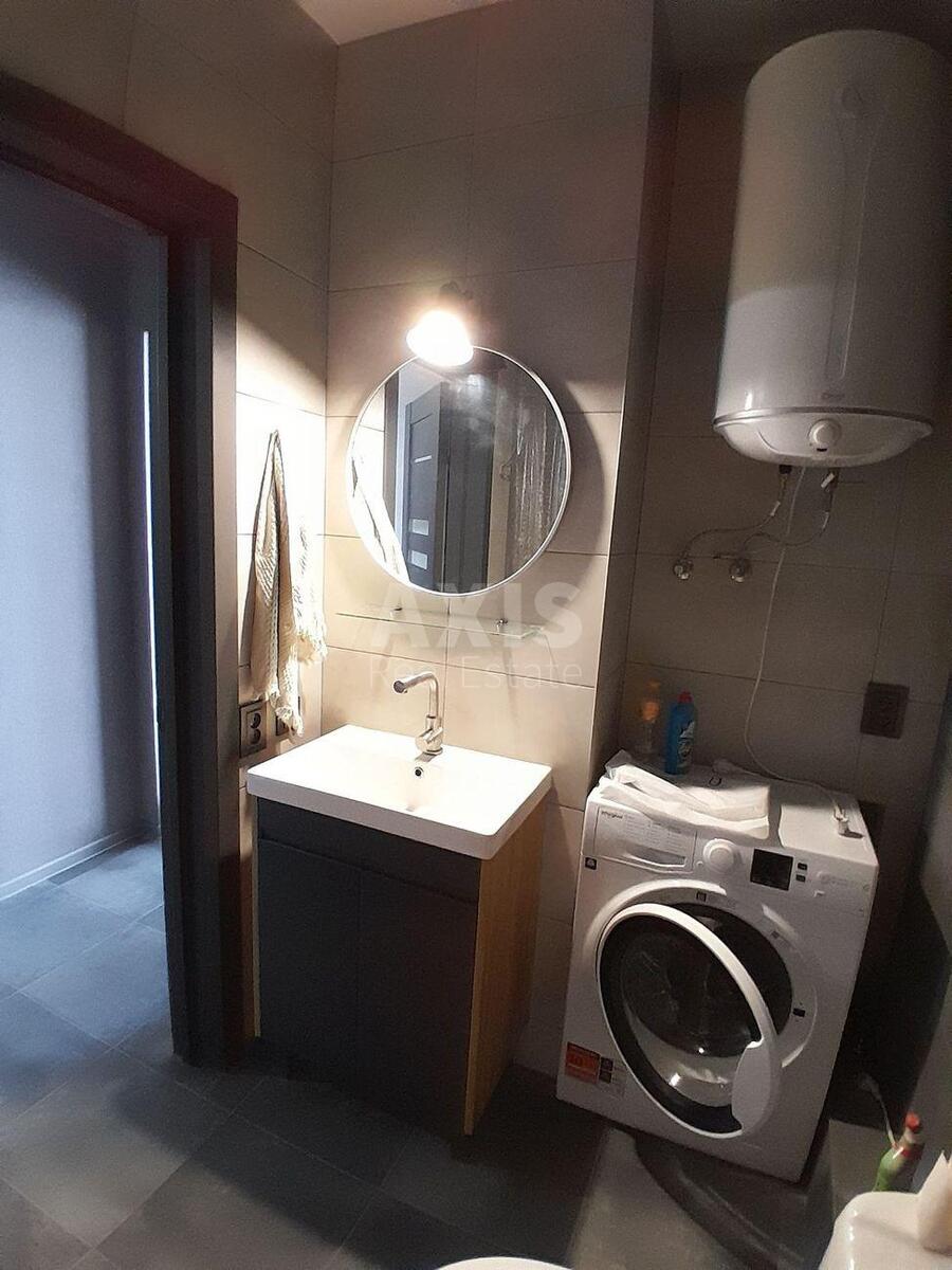 1k apartment nab. Dniprovs'ka 17В6