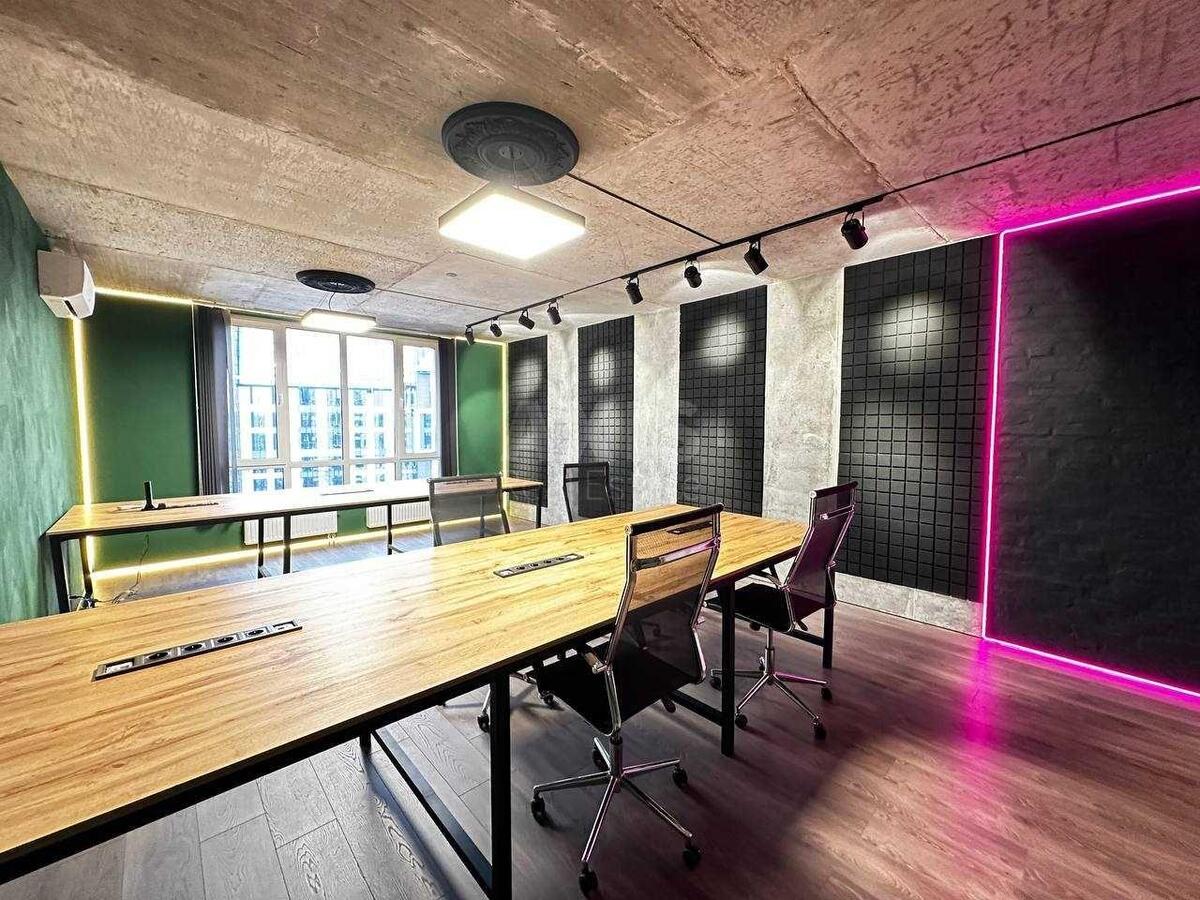 Office vul. Kikvidze 41, 140m210