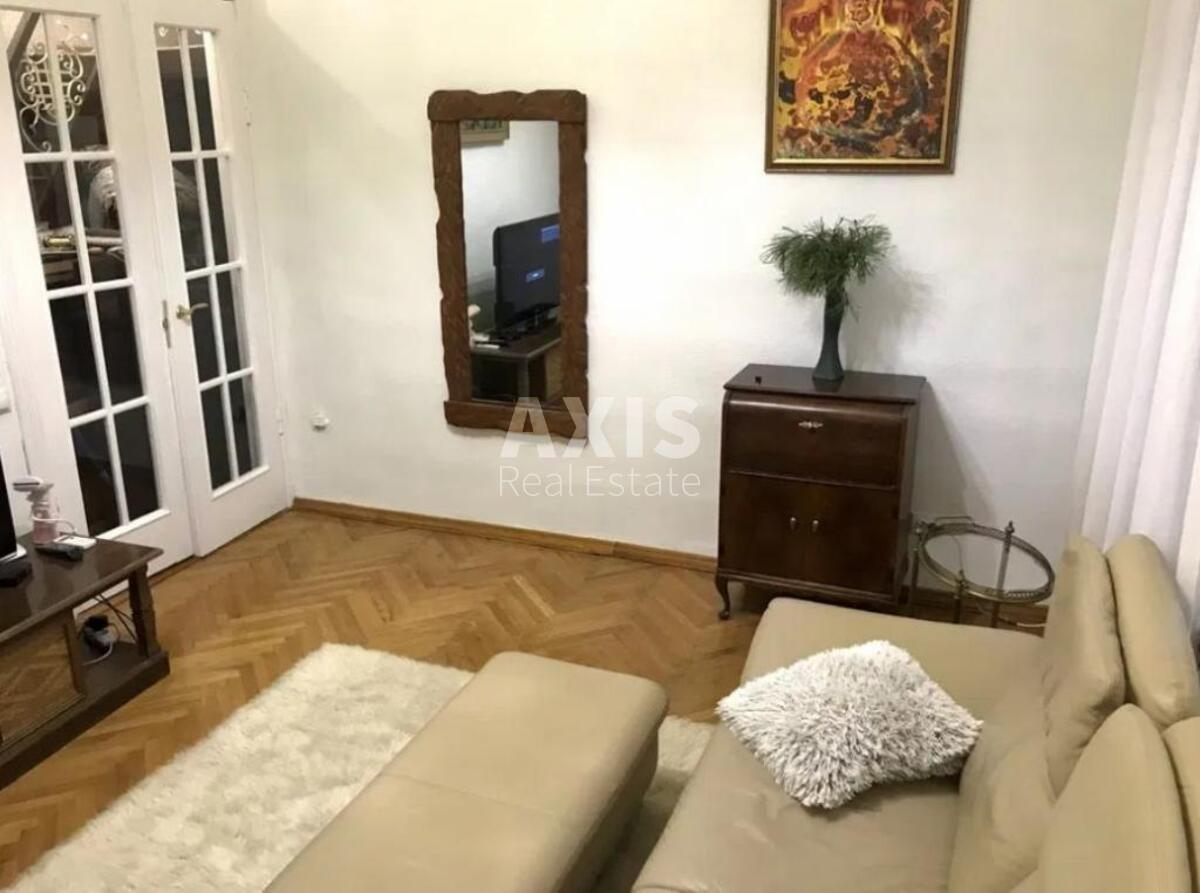 2k apartment vul. Ljuterans'ka 7/108