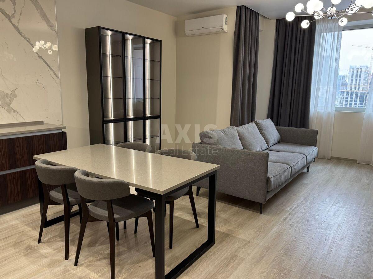 3k apartment vul. Antonovycha 118/190