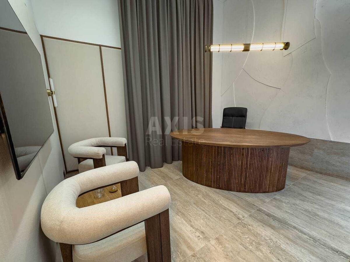 Office vul. Saksagans'kogo 58, 120m22